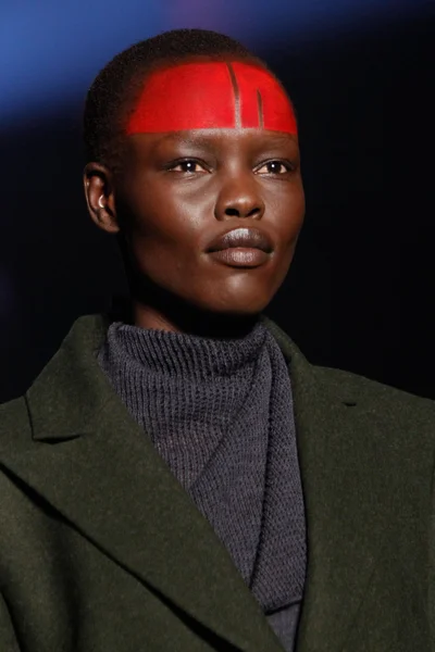 Look 28